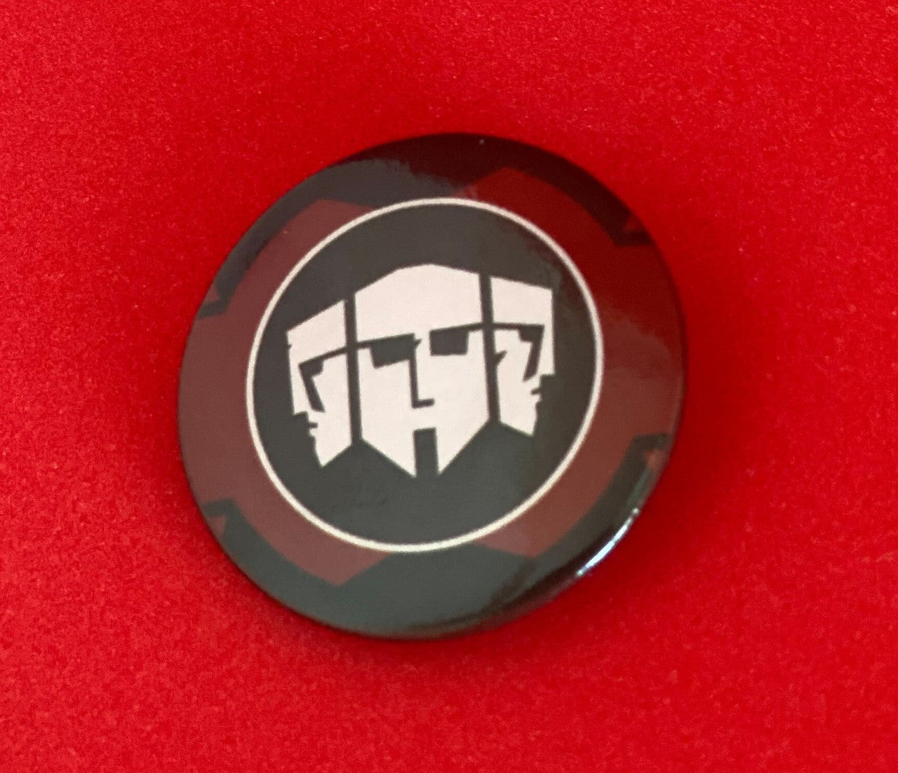 Hecata Button