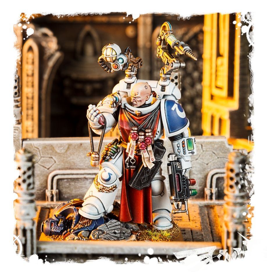 SPACE MARINES PRIMARIS APOTHECARY